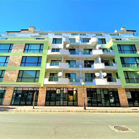 Botabara 312 Beach Front Apartment *